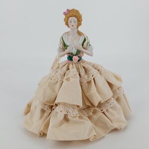 Vintage Goebel Archive Collection Madame DuBarry Tea Cozy Doll #1235/5000